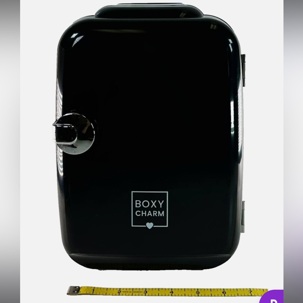 Boxycharm Mini Thermoelectric Cooler & Warmer Make Up Fridge, Black, Capacity 4L - Picture 15 of 16